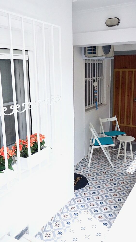 Apartamentos Cycladic Style Apt In Athens