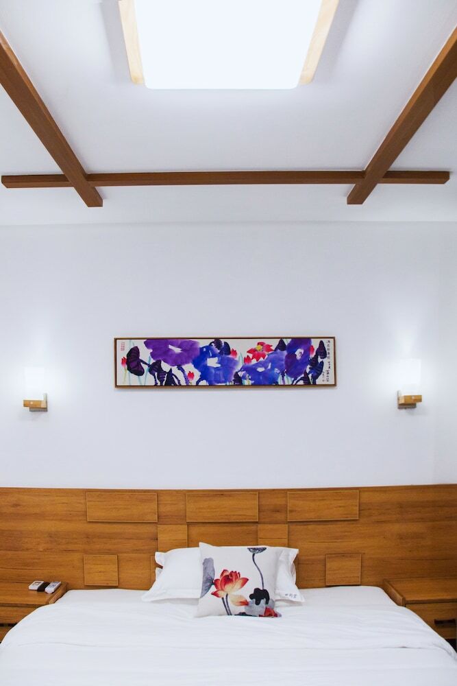 Posada Listening To The Rain Hall Inn