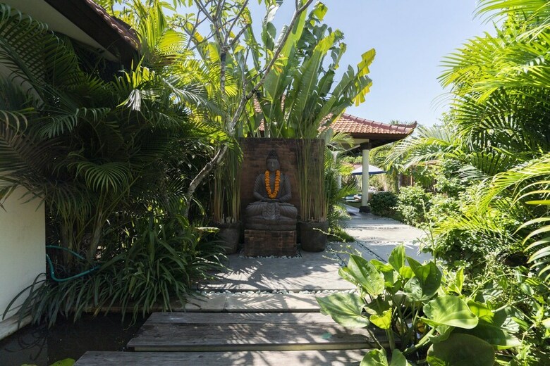 Villa Lotus