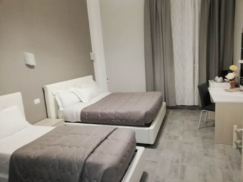 Hotel Elide Garden