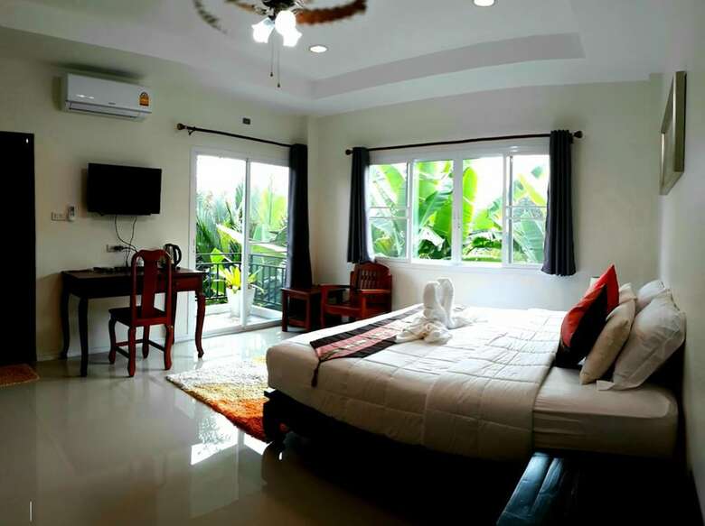 Hotel Baan Klangsuan Bang Korbua