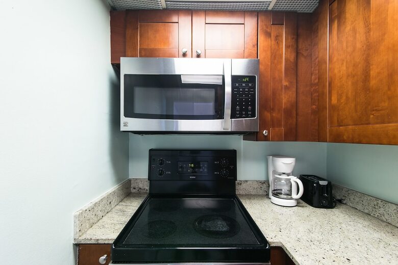 Apartamentos 2 Bedrooms On Collins Ave And 8th Street