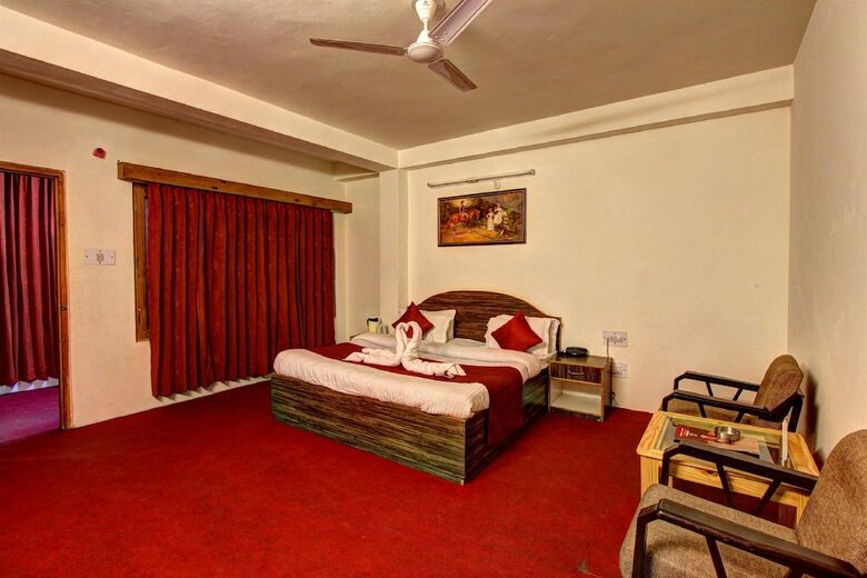 Bed & Breakfast Hotel Monarch Residency