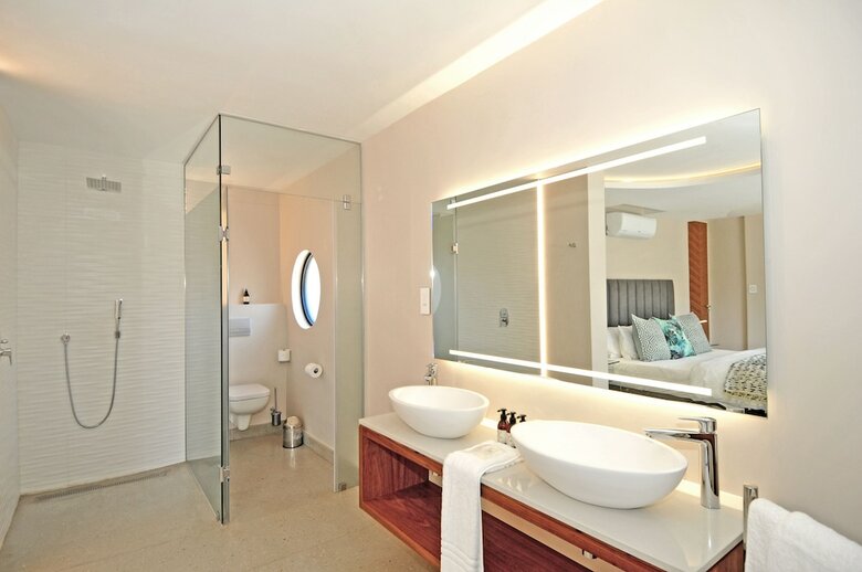 Hotel 7 On Marine