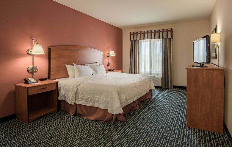 Hotel Hampton Inn And Suites Ridgecrest