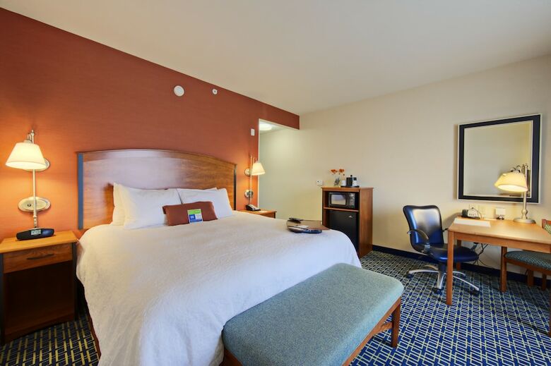 Hotel Hampton Inn And Suites Ridgecrest