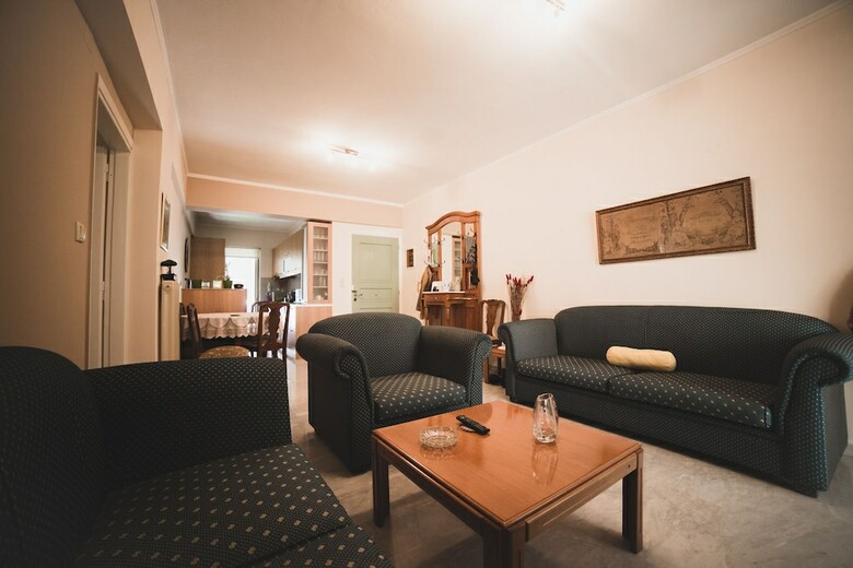Apartment On Nikaias 5