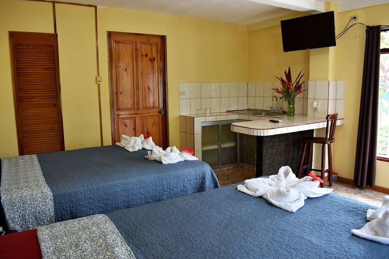 Hotel Quepos Para�so