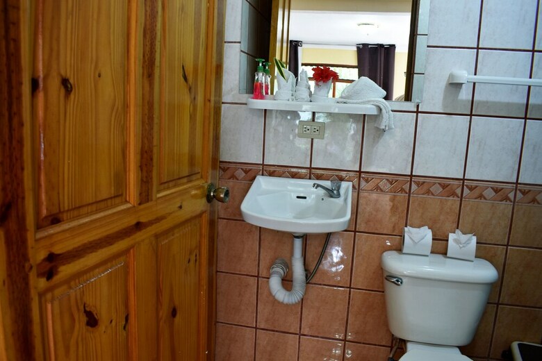 Hotel Quepos Para�so