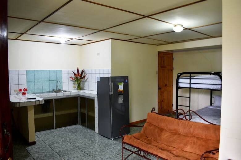 Hotel Quepos Para�so