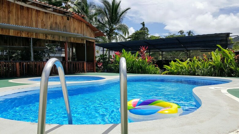 Hotel Quepos Para�so
