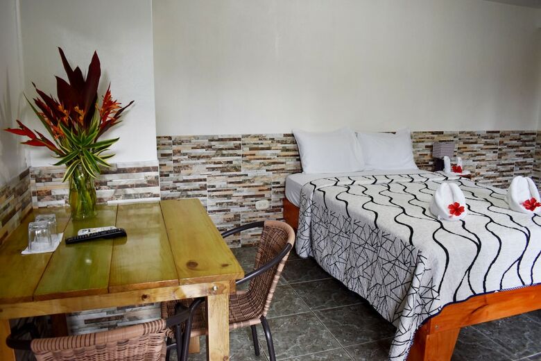 Hotel Quepos Para�so