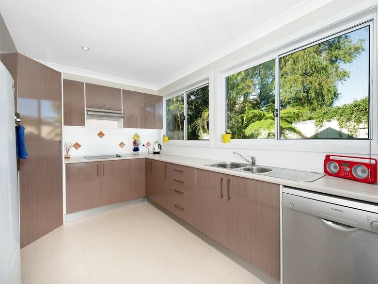Pine Cottage, 5a Nelson Street