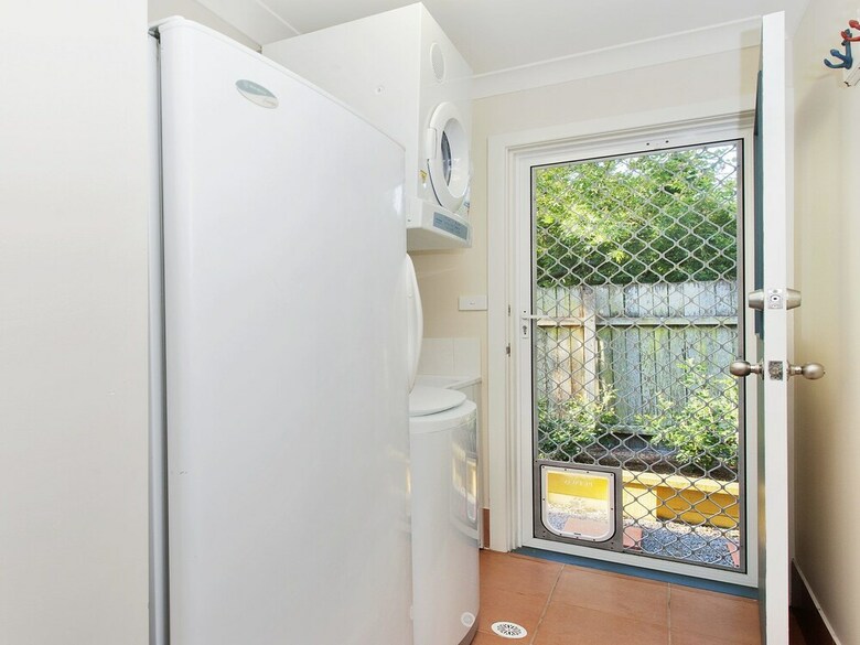 Pine Cottage, 5a Nelson Street
