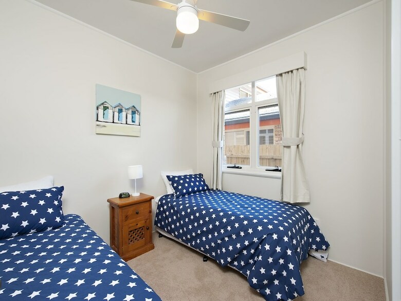 Wanda View, 245 Soldiers Point Road