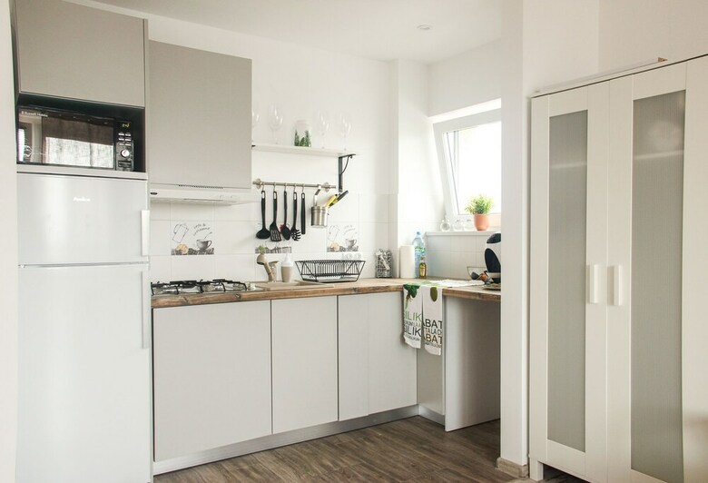Sunny City Center Apartment