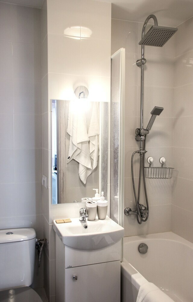 Sunny City Center Apartment