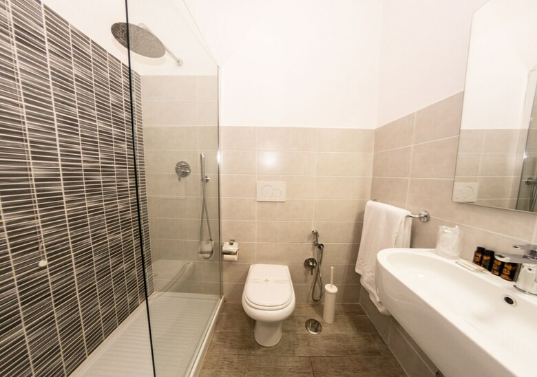 Hotel Rhome Guesthouse