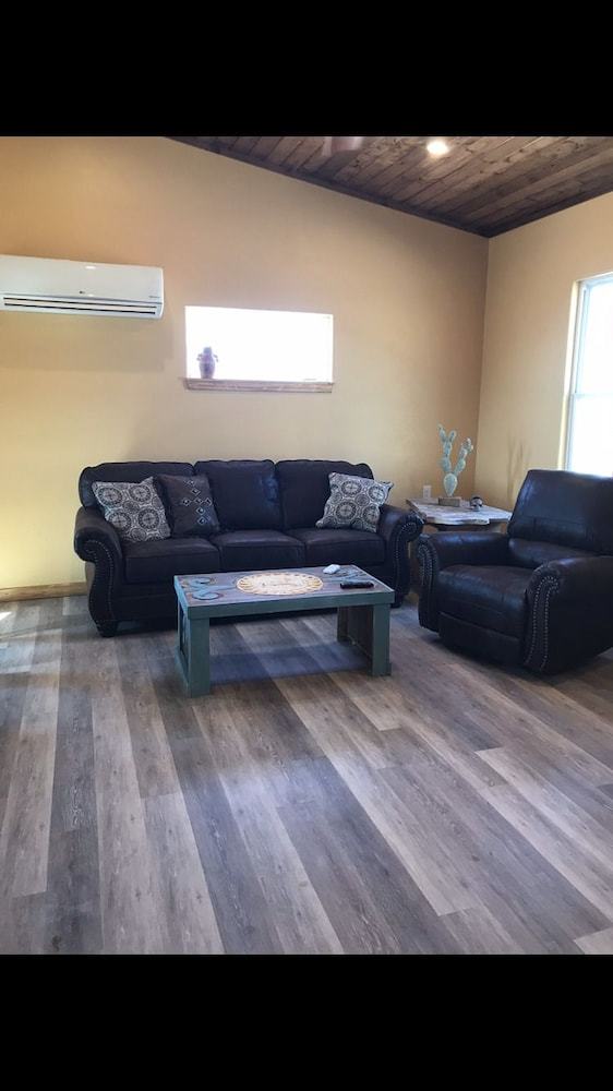Hotel Paisano Village Rv Park & Inn