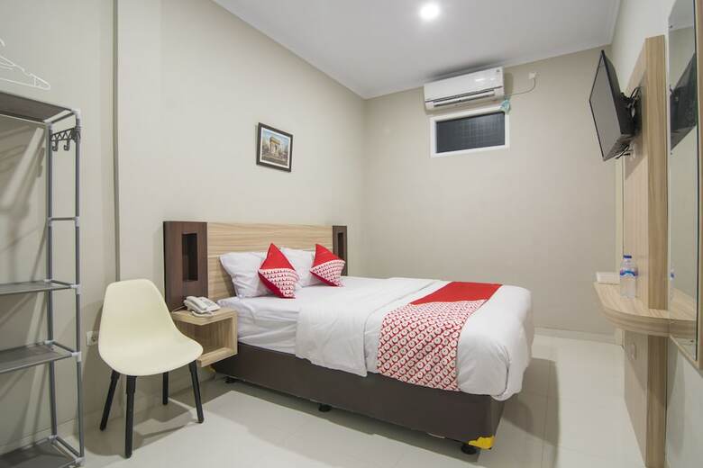 Hostal Oyo 114 Plemburan Residence