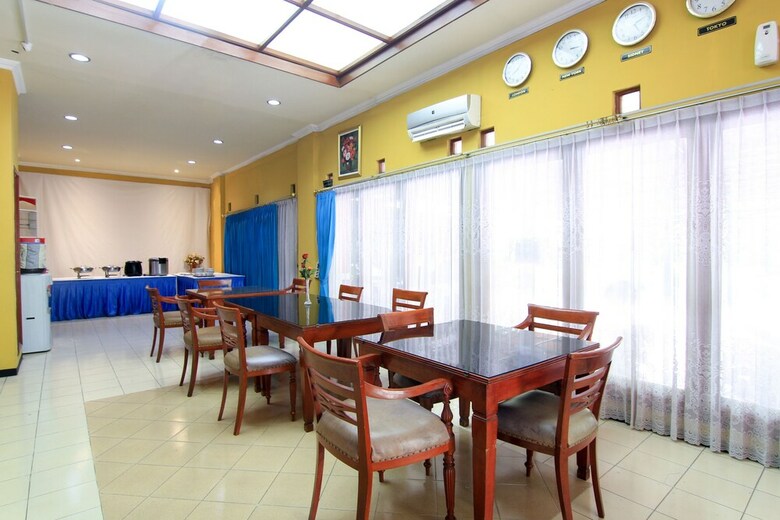 Hotel Oyo 109 Pucangkerep Residence