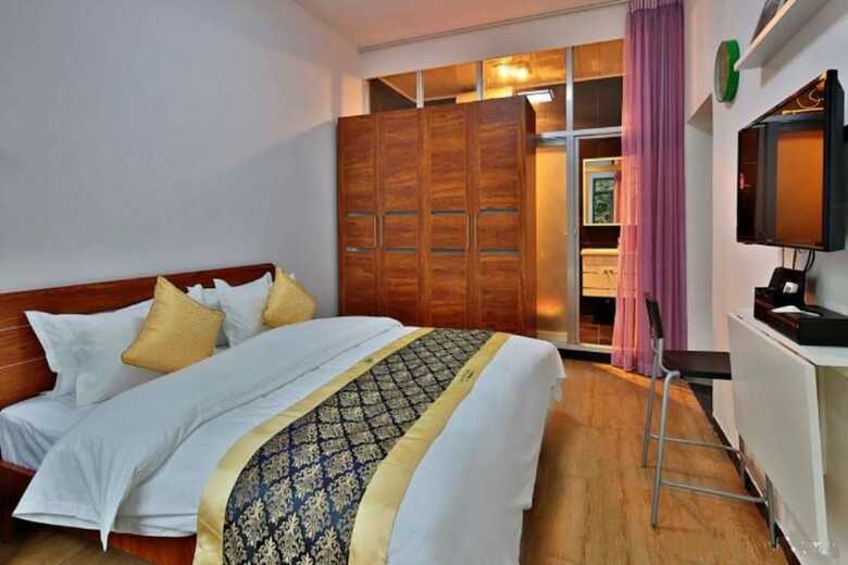 Great Wall Village Story Hotel