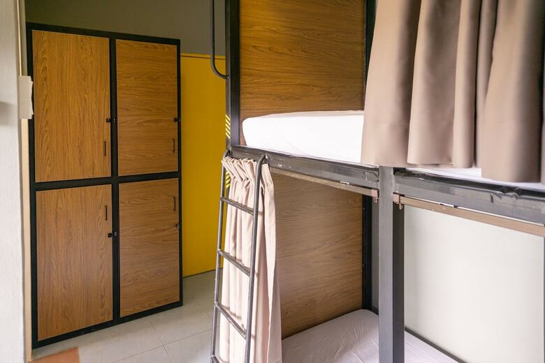 Hostal Traveller Bunker Hostel 1