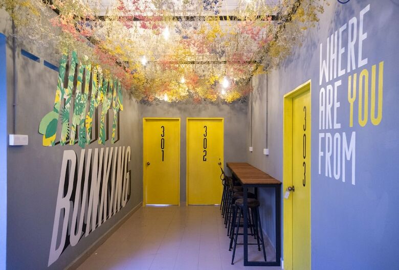 Hostal Traveller Bunker Hostel 1