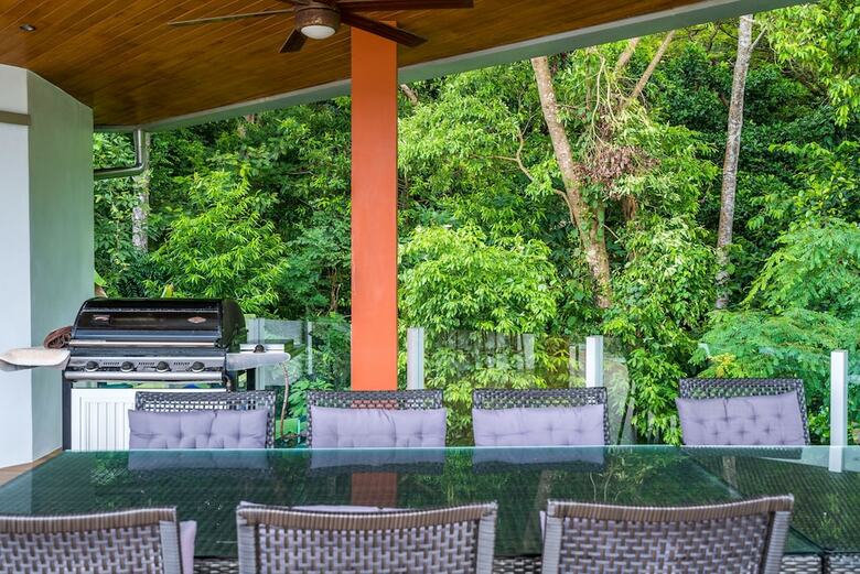 Parinda Villa In Naka Hills