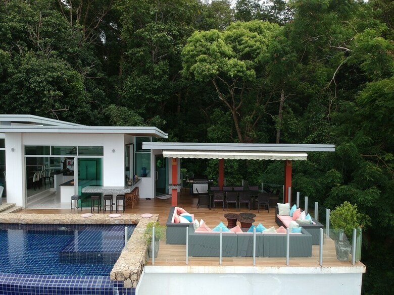 Parinda Villa In Naka Hills
