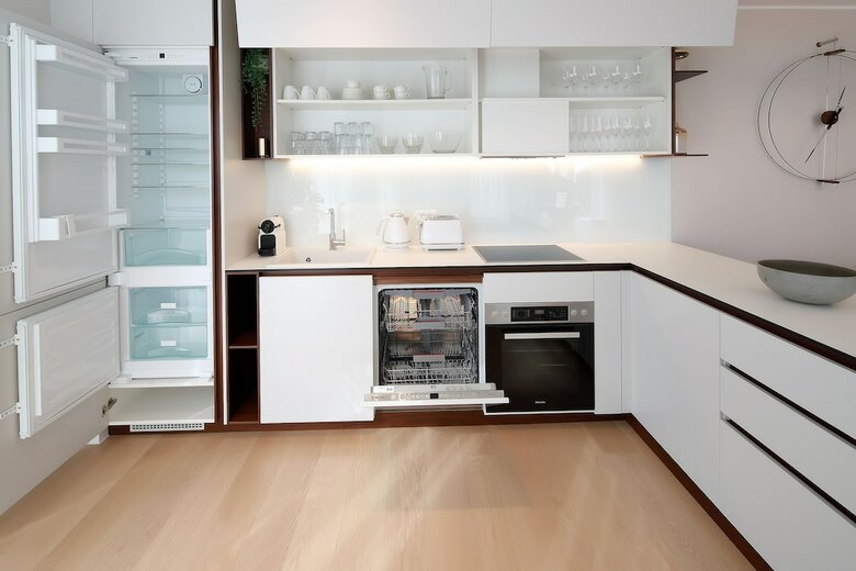 Stylish Apartment 100m From The Beach