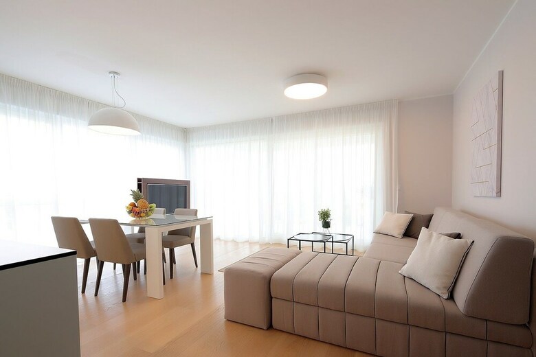 Stylish Apartment 100m From The Beach