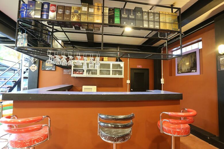 Baan Chang Hotel & Coffee House