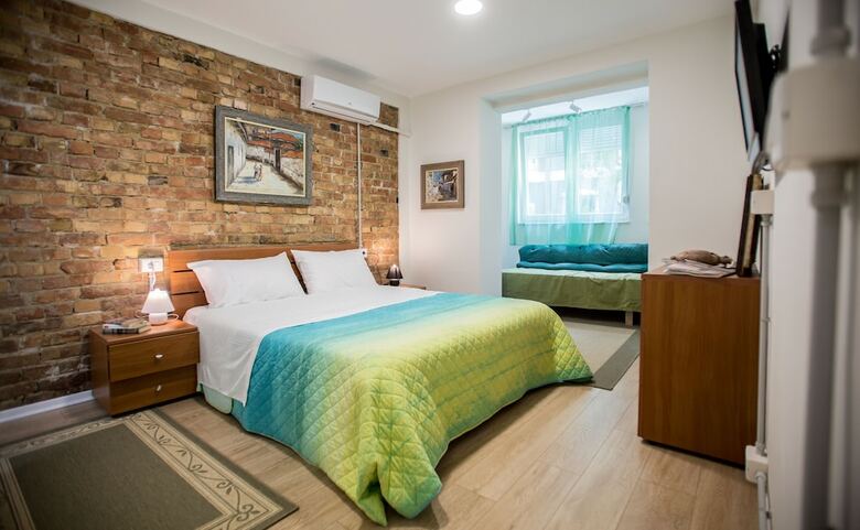 Bed & Breakfast Artistic Tirana