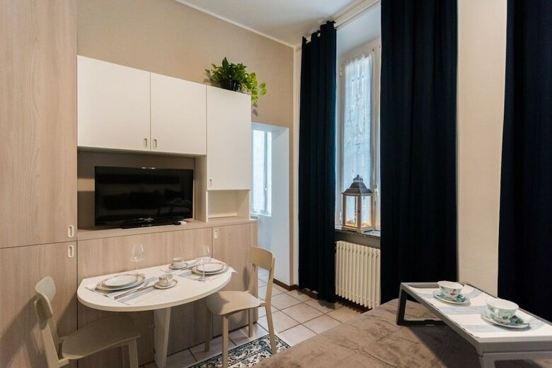Garibaldi Apartments