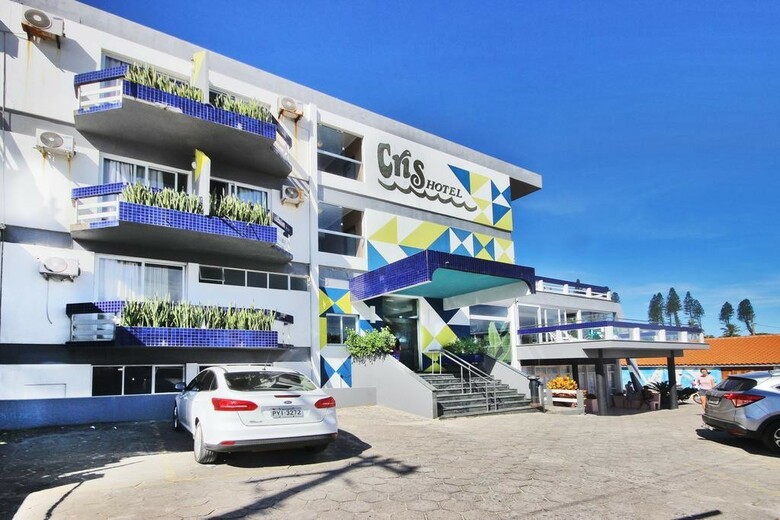 Cris Hotel