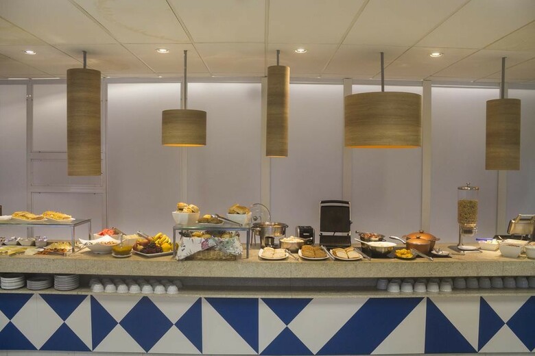 Cris Hotel