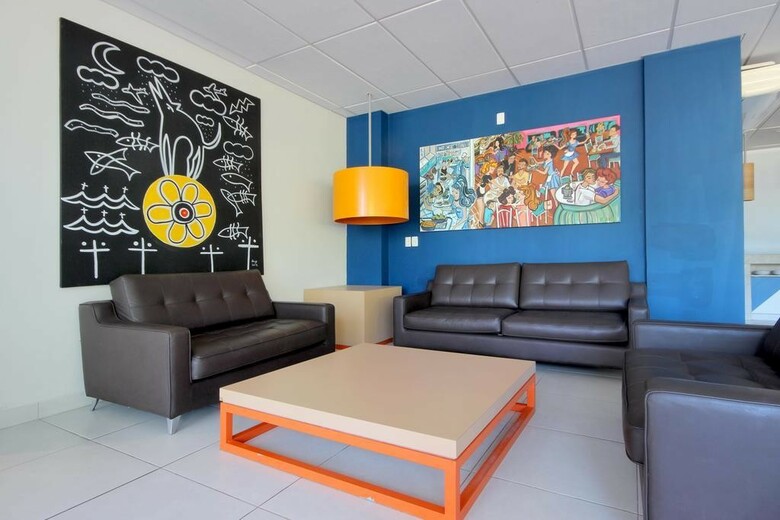 Cris Hotel