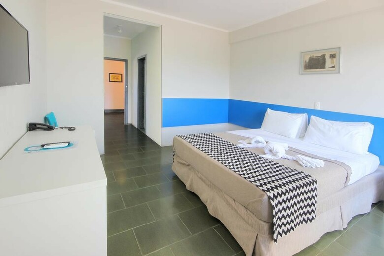 Cris Hotel