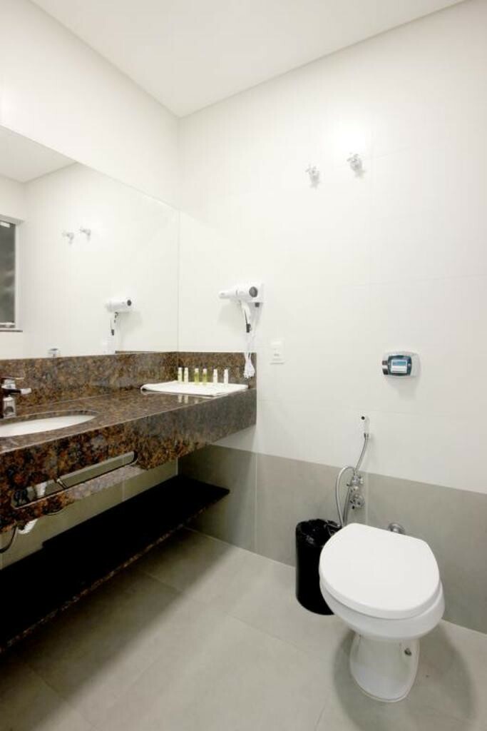 Cris Hotel