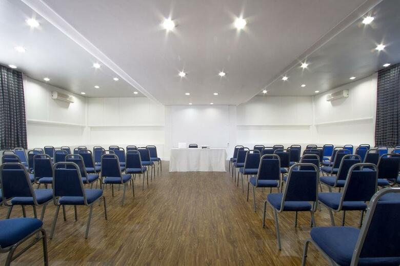 Hotel Le Canard Joinville
