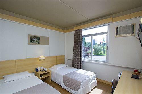 Hotel Le Canard Joinville