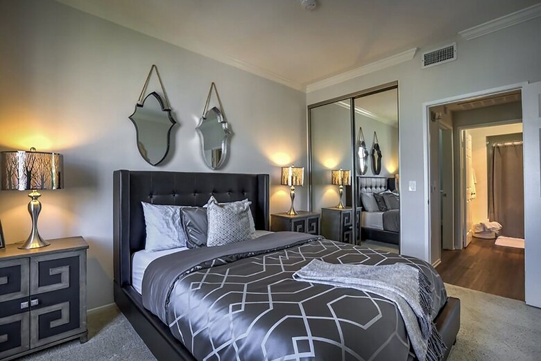 Aparthotel Beverly Hills Condos