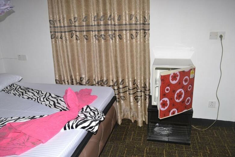 Hotel Pine Village Home Stay
