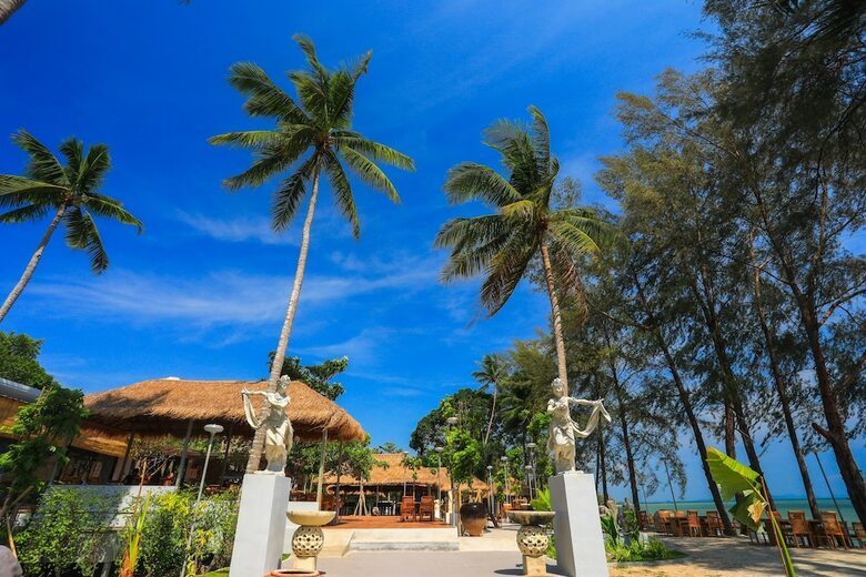 Hotel Villa Cha-cha Krabi Beachfront Resort