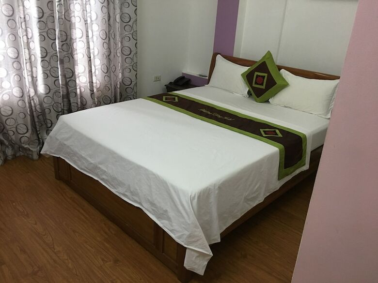 Hotel Khach San Phuong Dong