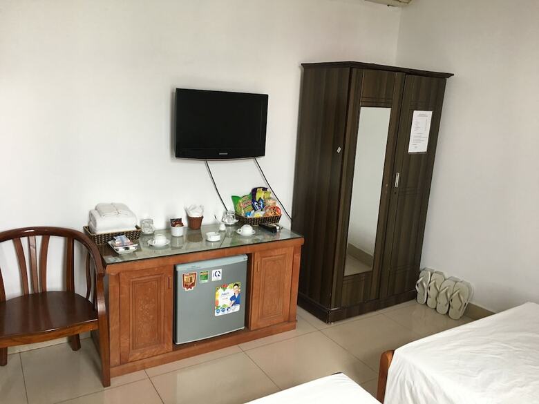 Hotel Khach San Phuong Dong