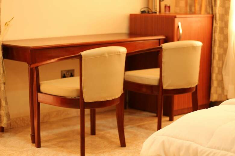 Hotel Platinum Court