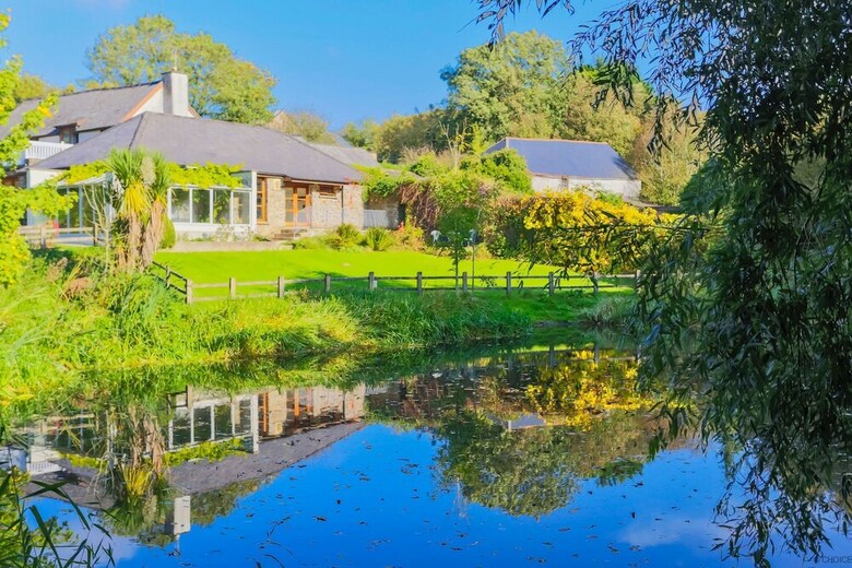 Prixford Barton 6 Bedrooms