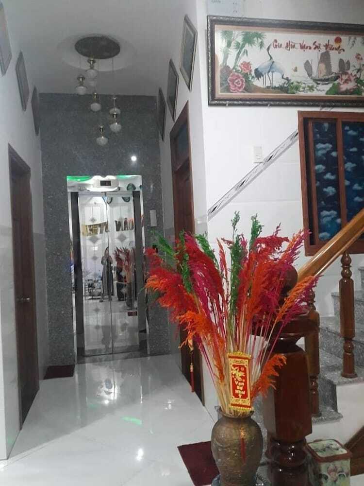 Anh Quan Hotel